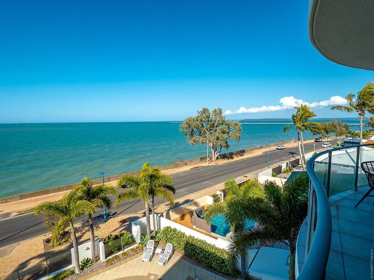 Apartment Pier View Serenity Urangan Australia