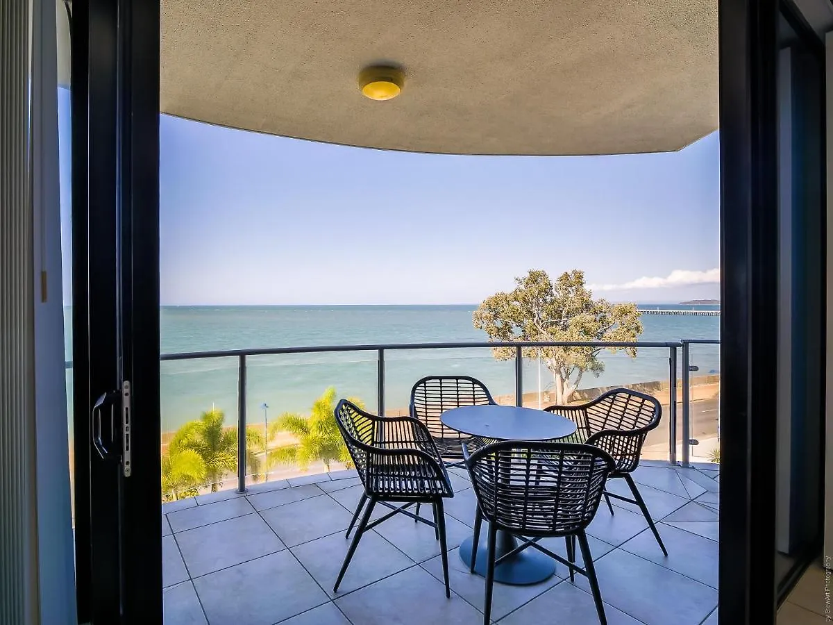 Pier View Serenity Urangan 0*,  Australia
